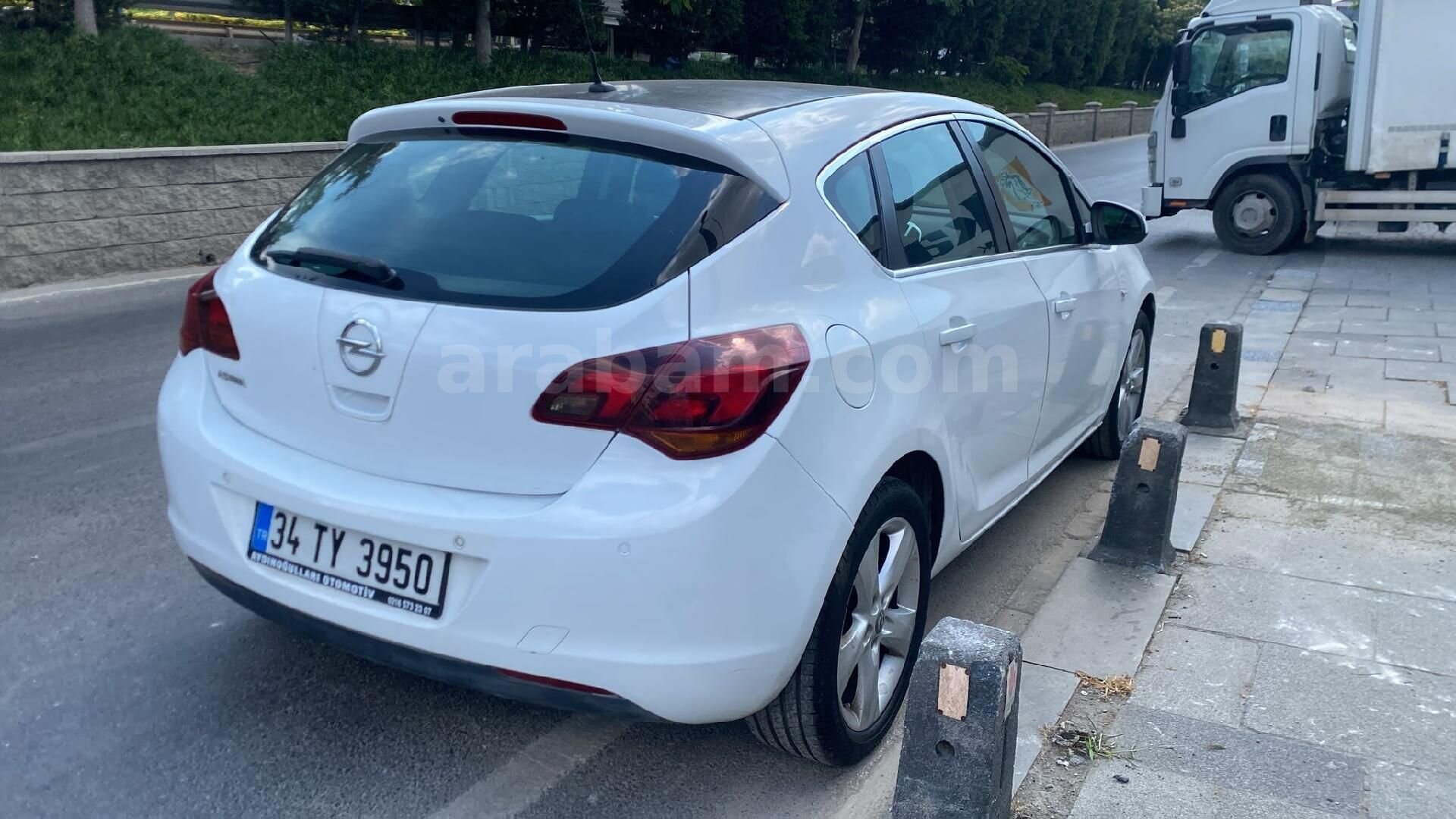 Galeriden Opel Astra 1.6 T Sport 2011 Model İstanbul 2