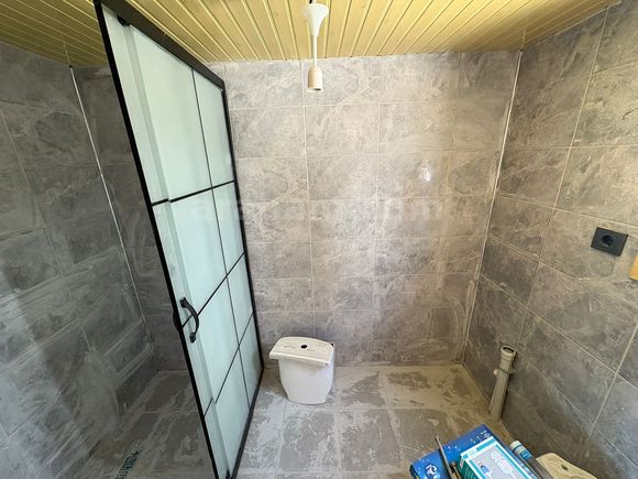 6M UZUNLUĞUNDA 2,55M GENİŞLİĞİNDE 4M YÜKSEKLİĞİNDE LOFT KATLI