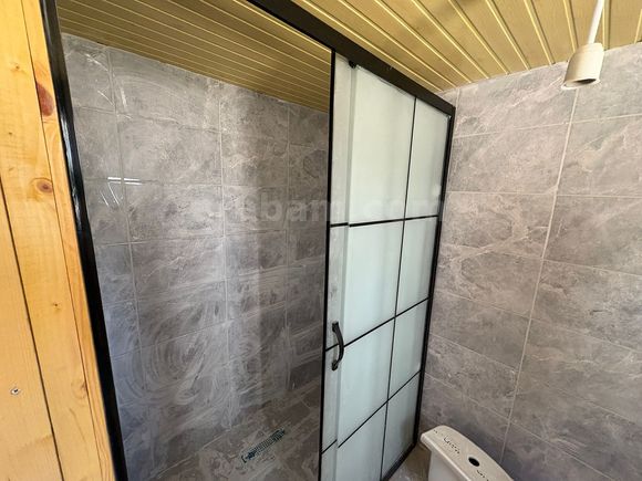6M UZUNLUĞUNDA 2,55M GENİŞLİĞİNDE 4M YÜKSEKLİĞİNDE LOFT KATLI