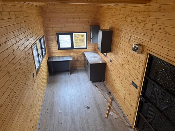 8M UZUNLUĞUNDA 2,55M GENİŞLİĞİNDE 4M YÜKSEKLİĞİNDE LOFT KATLI
