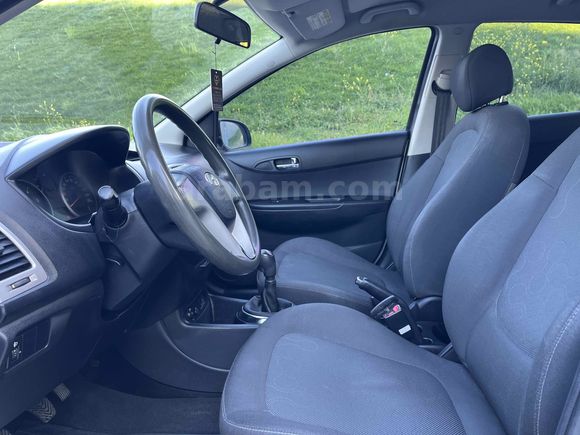 Sahibinden Hyundai i20 1.4 CRDi Team 2012 Model 