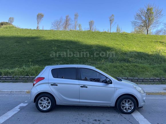 Sahibinden Hyundai i20 1.4 CRDi Team 2012 Model 