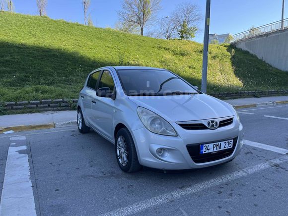 Sahibinden Hyundai i20 1.4 CRDi Team 2012 Model 