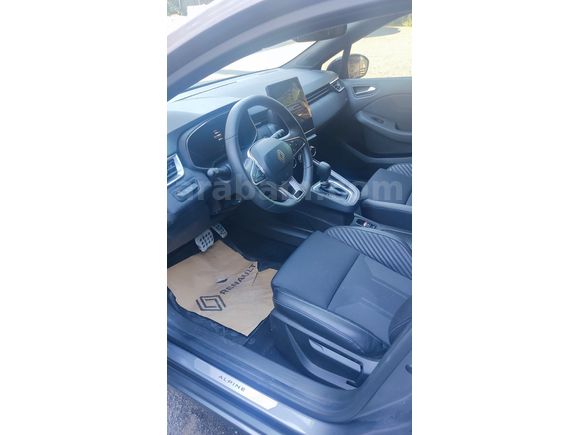 Sahibinden Renault Clio 1.0 TCe Techno Esprit Alpine 2024 Model 