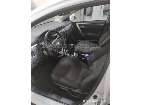Sahibinden Toyota Corolla 1.4 D-4D Advance 2015 Model