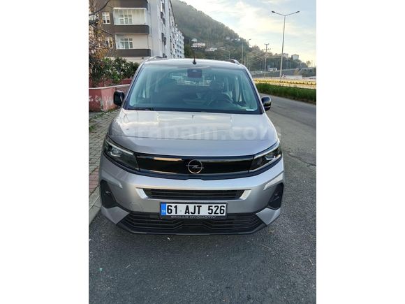Sahibinden Opel Combo Life 1.5 D Essential 2025 Model