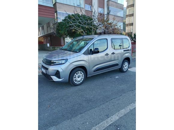 Sahibinden Opel Combo Life 1.5 D Essential 2025 Model