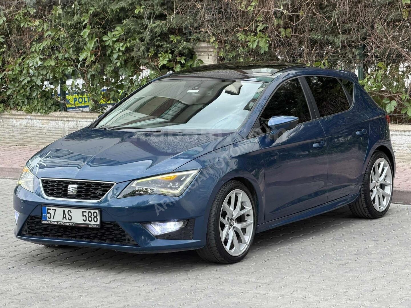 Galeriden Seat Leon 1.4 EcoTSI FR 2015 Model Konya 249.000 km Mavi 4