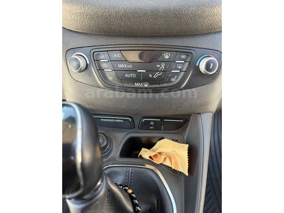 Sahibinden Ford Tourneo Courier 1.6 TDCi Titanium Plus 2017 Model 