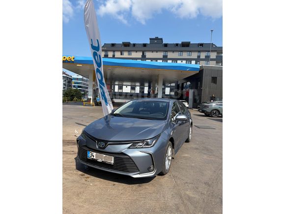 Sahibinden Toyota Corolla 1.8 Hybrid Dream 2021 Model