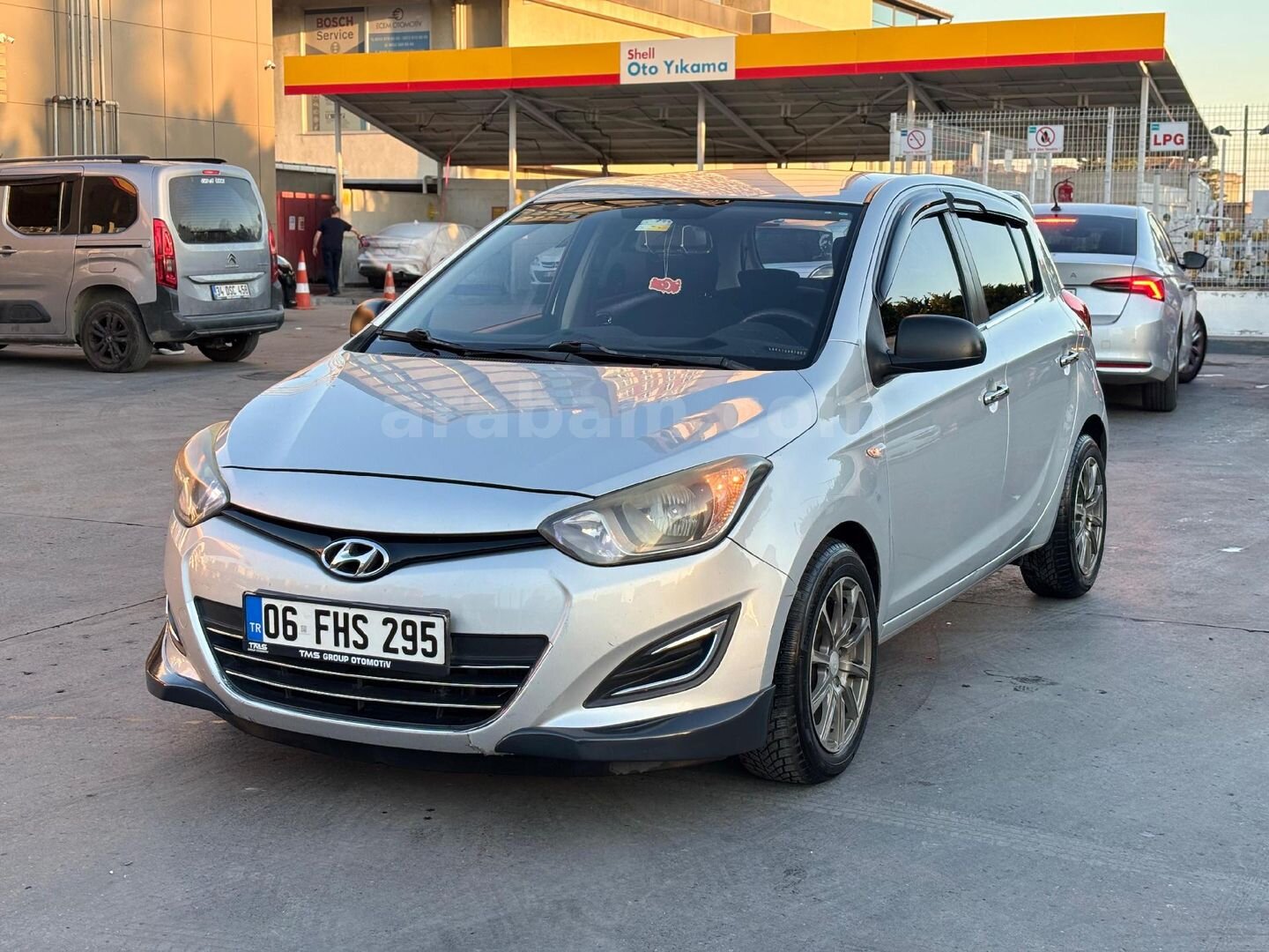Sahibinden Hyundai i20 1.4 CRDi Jump 2012 Model Ankara 185.500 km Gri (Gümüş) 1