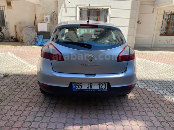 Sahibinden Renault Megane 1.6 Dynamique 2010 Model 