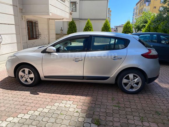 Sahibinden Renault Megane 1.6 Dynamique 2010 Model 