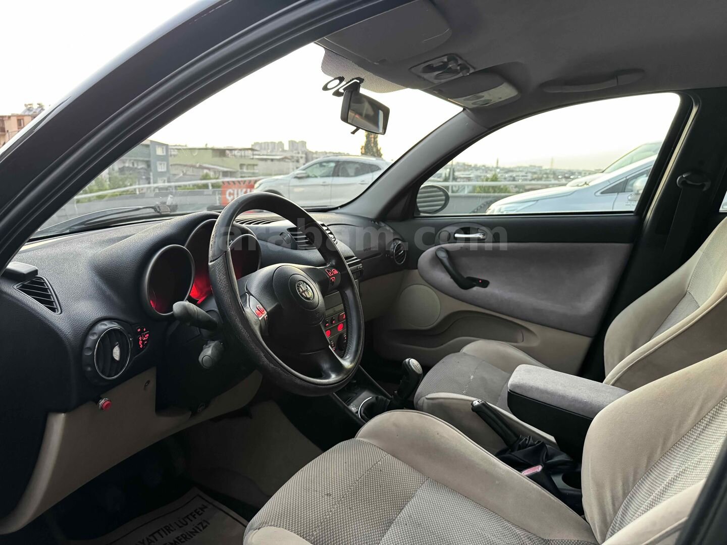Galeriden Alfa Romeo 147 1.6 TS Distinctive 2003 Model İzmir 255.000 km Siyah 6