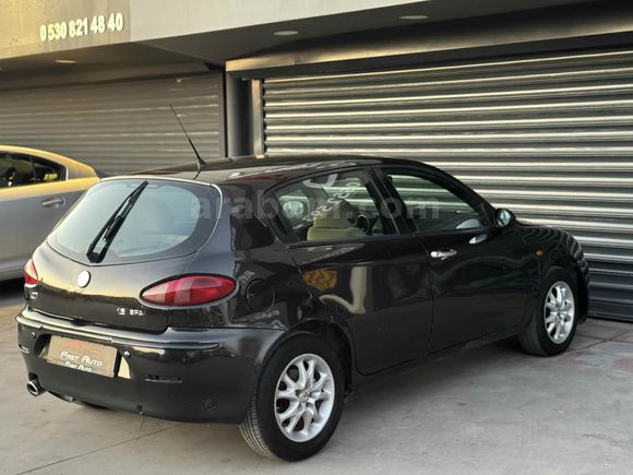 Galeriden Alfa Romeo 147 1.6 TS Distinctive 2003 Model İzmir