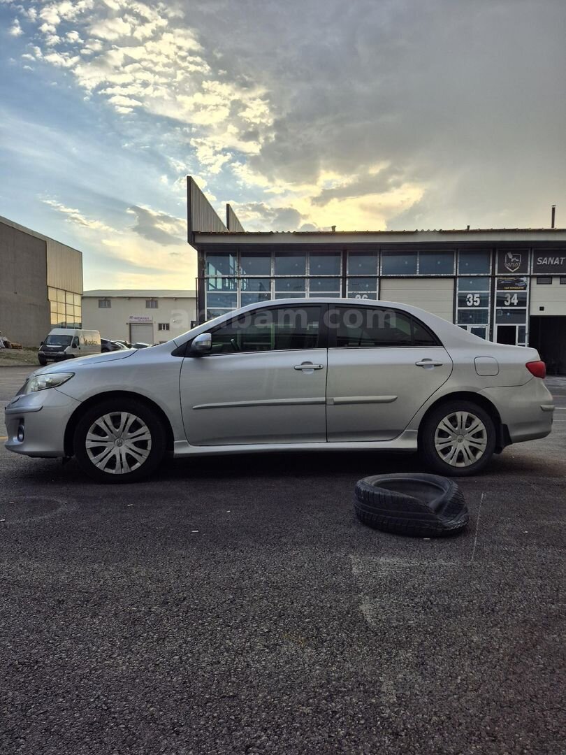 Sahibinden Toyota Corolla 1.4 D-4D Comfort Extra 2011 Model Erzurum 240.000 km Gri (Gümüş) 6
