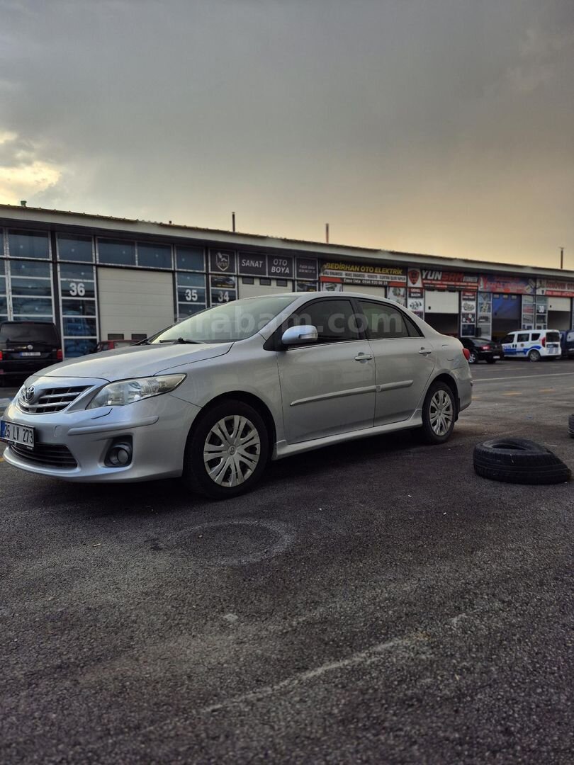 Sahibinden Toyota Corolla 1.4 D-4D Comfort Extra 2011 Model Erzurum 240.000 km Gri (Gümüş) 5