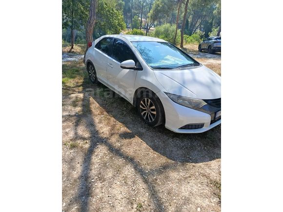 Sahibinden Honda Civic 1.6i DTEC Comfort 2013 Model