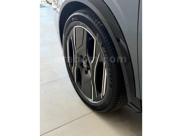 VOL MOTORS'DAN E 3008 GT LANSMAN RENK !!