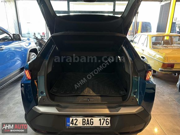 BOYASIZ 2024 MODEL PEUGEOT e-3008 ALLURE CAM TAVAN