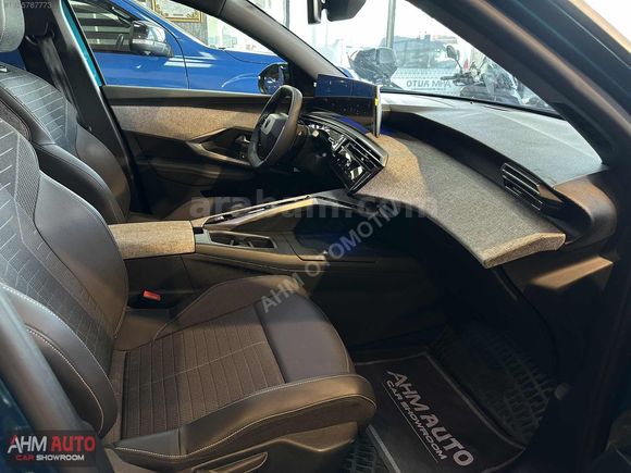 BOYASIZ 2024 MODEL PEUGEOT e-3008 ALLURE CAM TAVAN