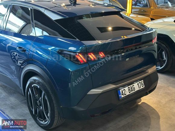 BOYASIZ 2024 MODEL PEUGEOT e-3008 ALLURE CAM TAVAN