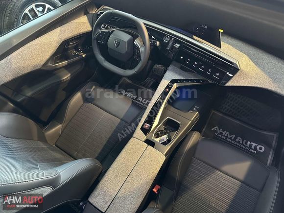 BOYASIZ 2024 MODEL PEUGEOT e-3008 ALLURE CAM TAVAN