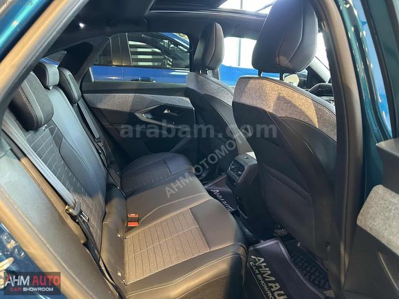 BOYASIZ 2024 MODEL PEUGEOT e-3008 ALLURE CAM TAVAN
