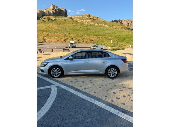 MEMURDAN TEMİZ  MEGANE