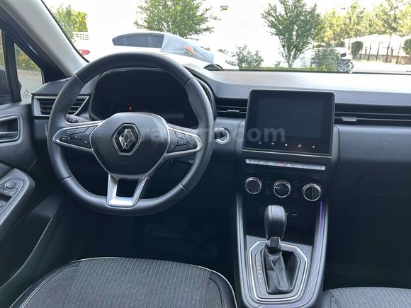 Sahibinden Renault Clio 1.0 TCe Icon 2023 Model 