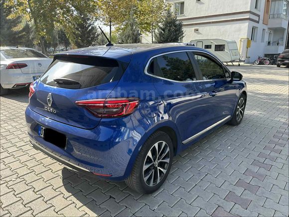 Sahibinden Renault Clio 1.0 TCe Icon 2023 Model 