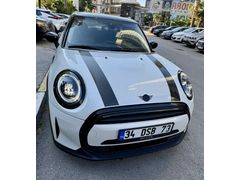 Sahibinden Mini Cooper 1.5 Signature 2023 Model İstanbul 5.200 km Beyaz