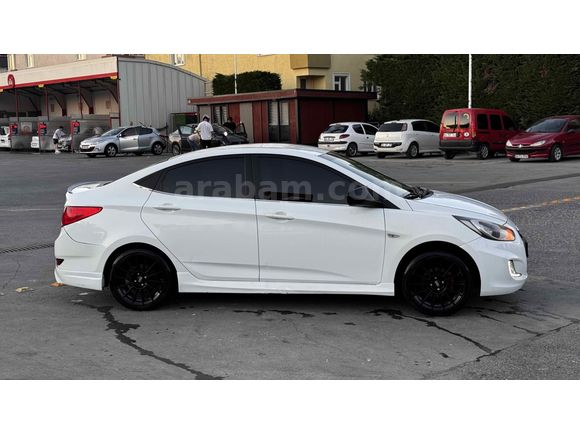 Sahibinden Hyundai Accent Blue 1.4 CVVT Mode 2012 Model 