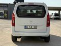 BURCAR'DAN 2025 OPEL COMBO 1.5D ESSENTİAL HATSIZ BOYASIZ %20 KDV