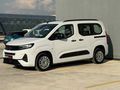 BURCAR'DAN 2025 OPEL COMBO 1.5D ESSENTİAL HATSIZ BOYASIZ %20 KDV
