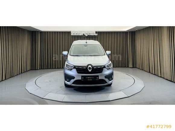 SENETLE ÖDEME 2022 EXPRESS COMBI 1.5 BLUEDCI JOY