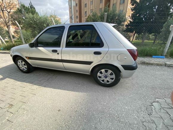 Sahibinden Ford Fiesta 1.4 Fun 2000 Model 