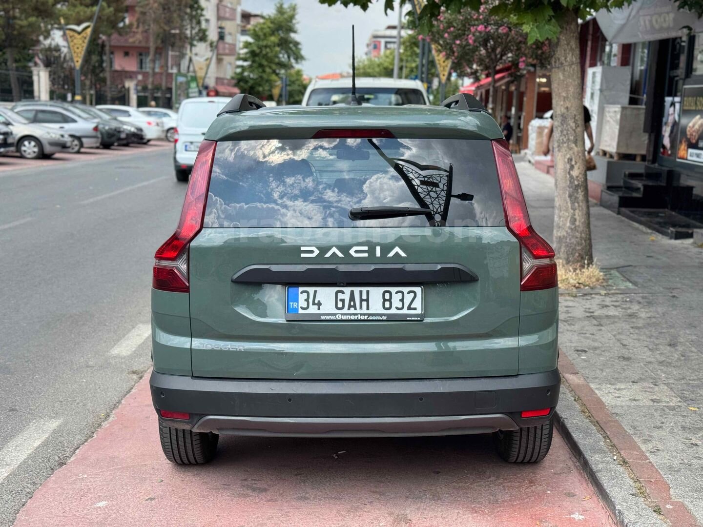 Galeriden Dacia Jogger 1.0 TCe Expression 2022 Model İzmir 167.000 km Yeşil 5