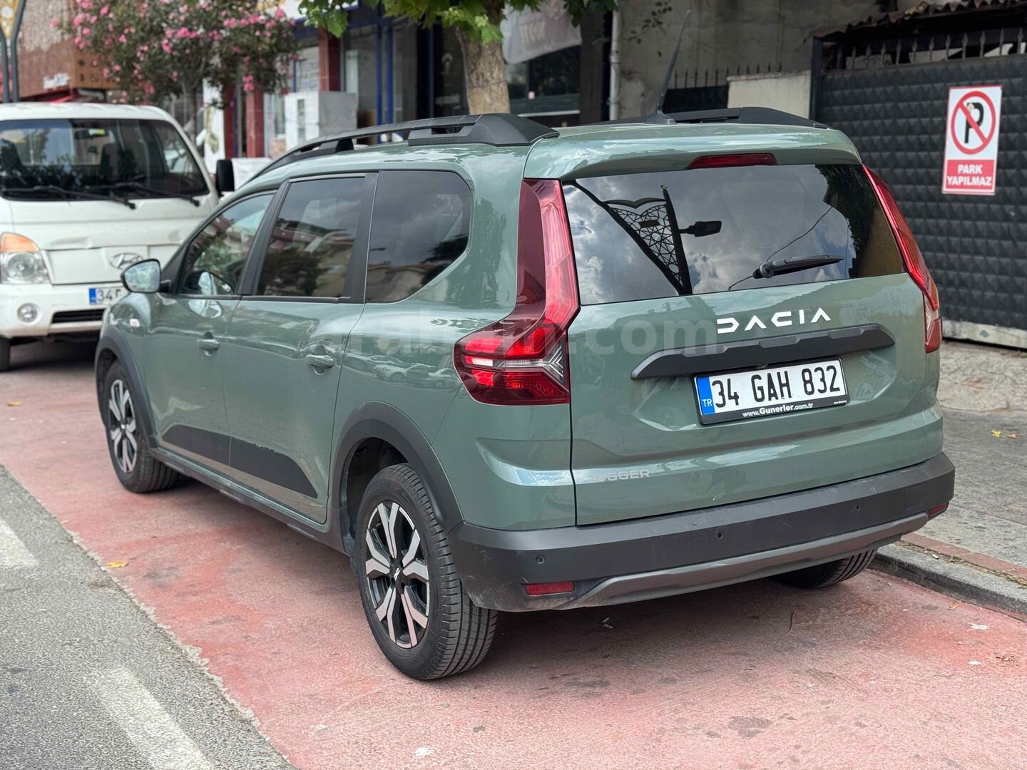 Galeriden Dacia Jogger 1.0 TCe Expression 2022 Model İzmir 167.000 km Yeşil 6