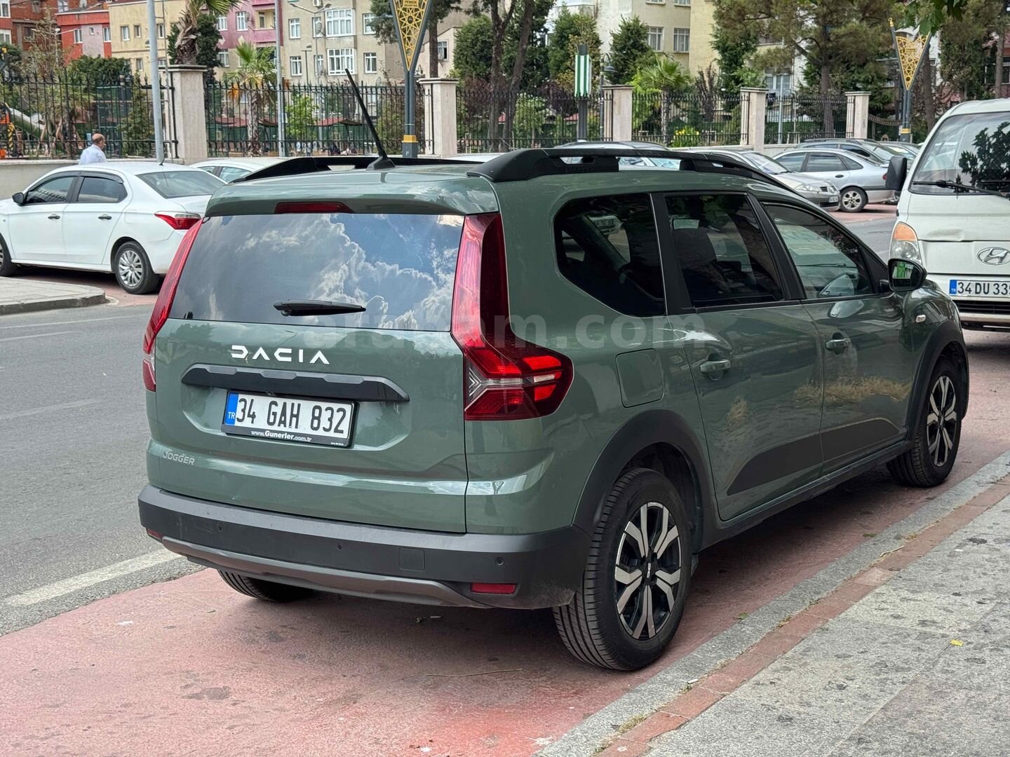 Galeriden Dacia Jogger 1.0 TCe Expression 2022 Model İzmir 167.000 km Yeşil 4