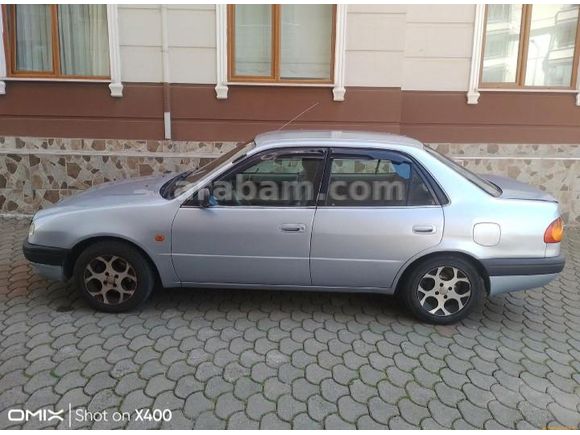 Sahibinden Toyota Corolla 1.6 Linea Terra 2000 Model