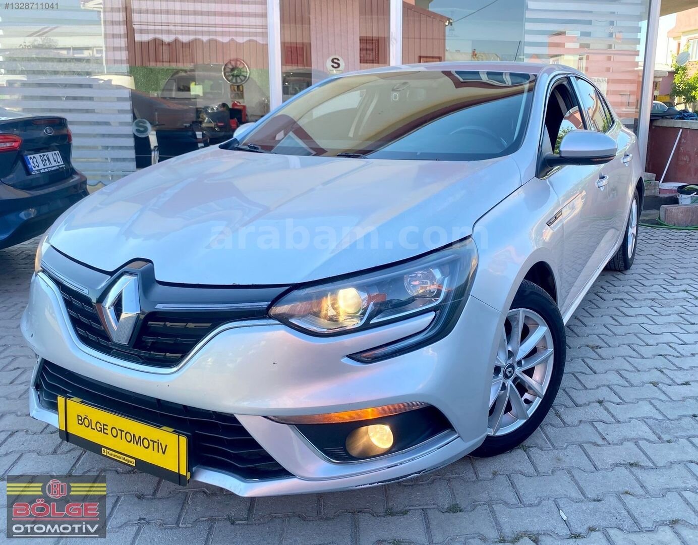 Galeriden Renault Megane 1.5 dCi Touch 2016 Model Van 269.000 km Gri 5