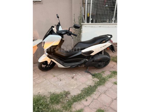 MEMUR DAN NMAX