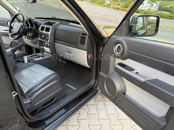 Sahibinden Dodge Nitro 2.8 CRD SXT 2010 Model 