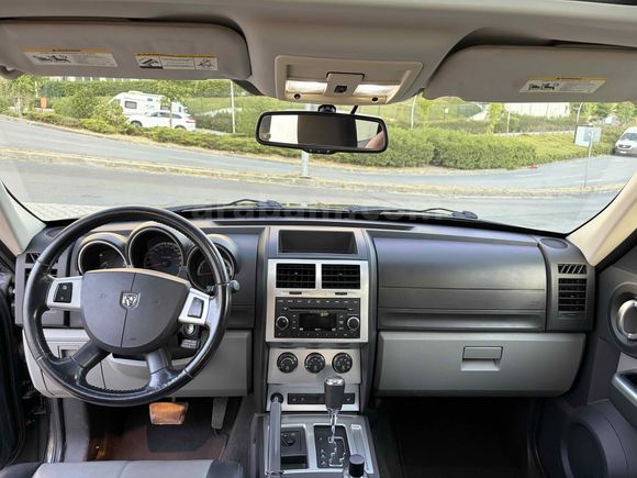 Sahibinden Dodge Nitro 2.8 CRD SXT 2010 Model 