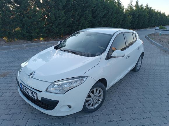 Sahibinden Renault Megane 1.5 dCi Privilege 2011 Model