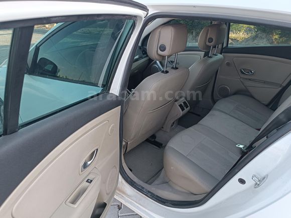 Sahibinden Renault Megane 1.5 dCi Privilege 2011 Model
