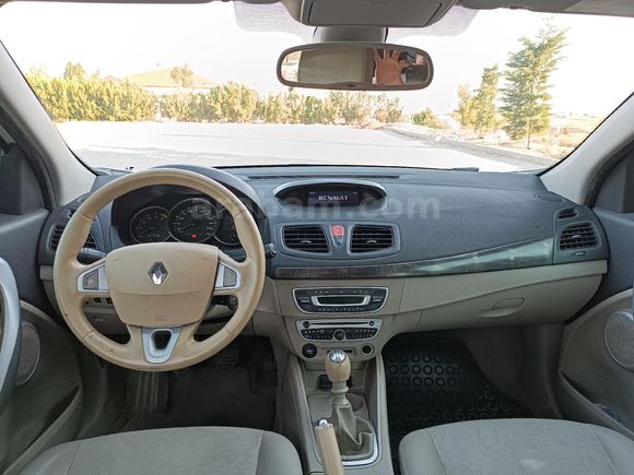 Sahibinden Renault Megane 1.5 dCi Privilege 2011 Model