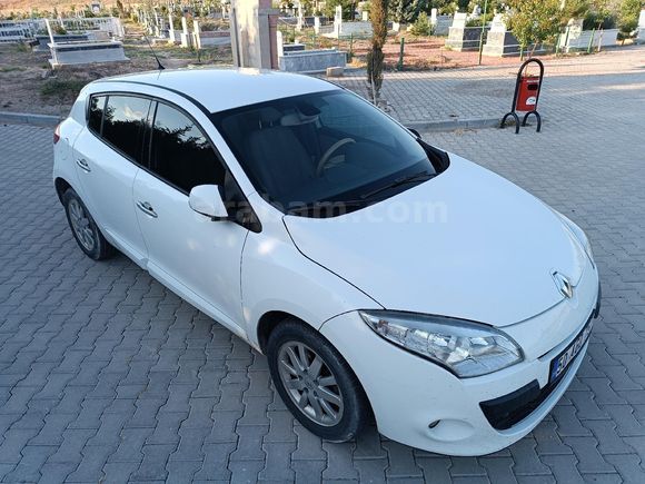 Sahibinden Renault Megane 1.5 dCi Privilege 2011 Model