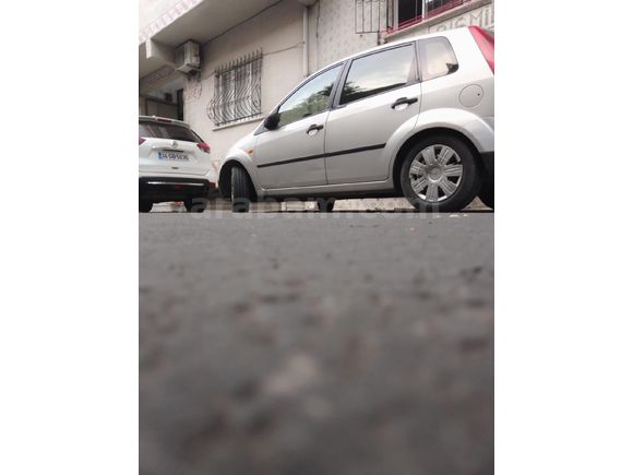 Sahibinden Ford Fiesta 1.4 TDCi Comfort 2005 Model